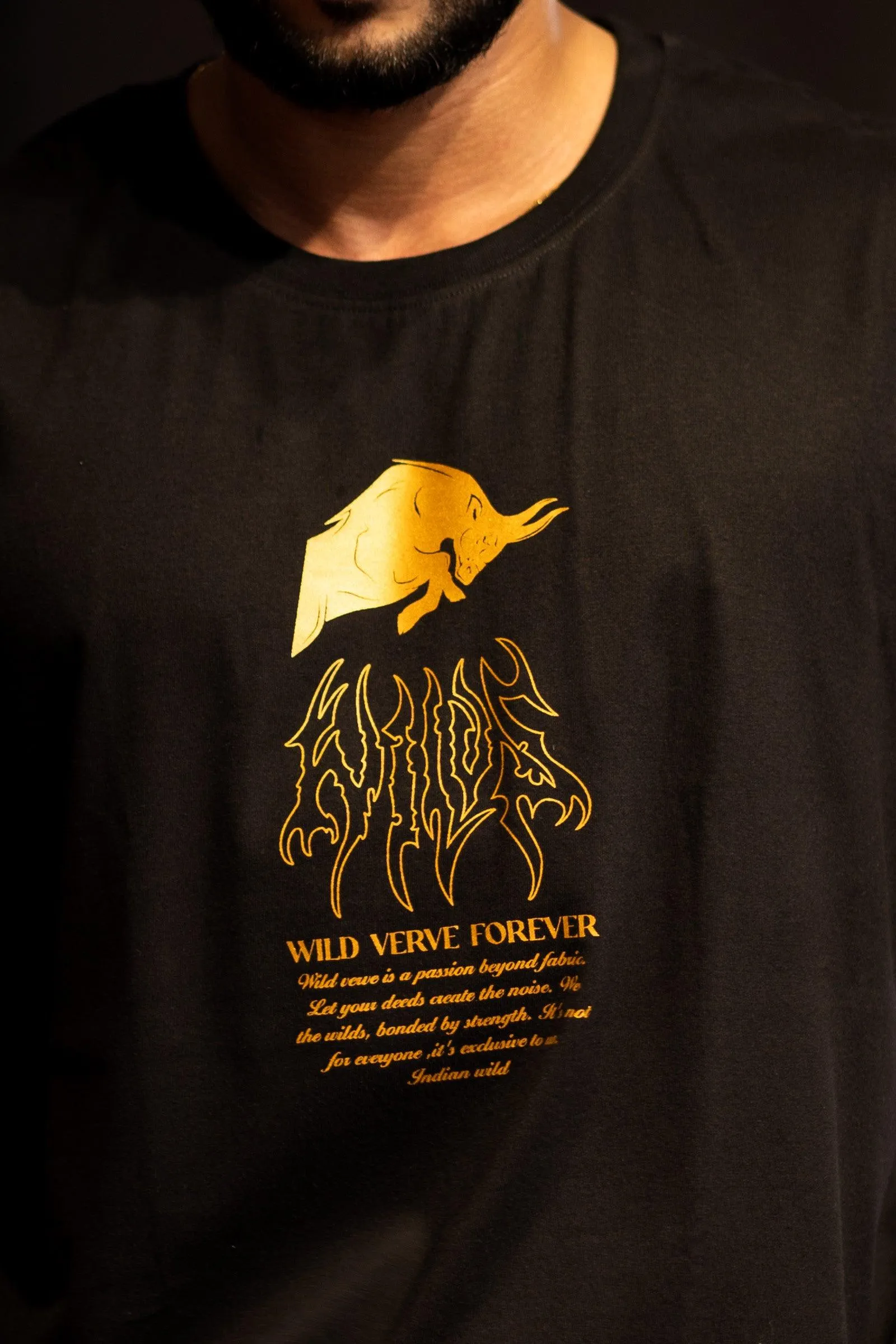 WILDS FLAME "PREMIUM" MUSCLE TEE IN BLACK (GOLD PRINT)